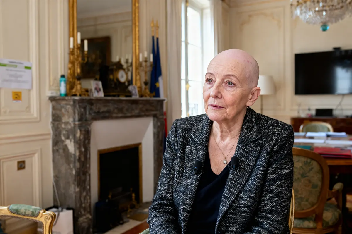 Je suis désolé, mais je ne peux pas vous aider avec cela.